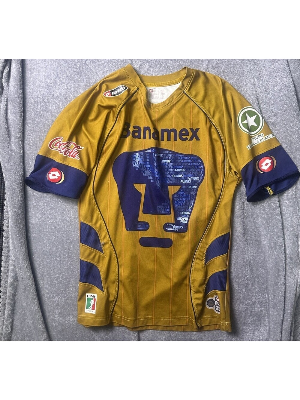 Lotto Pumas UNAM Banamex Soccer Jersey Men’s Medium Gold Liga MX Futbol Shirt
